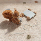 Peluche à tirer écureuil FSC - Forest Friends LITTLE DUTCH