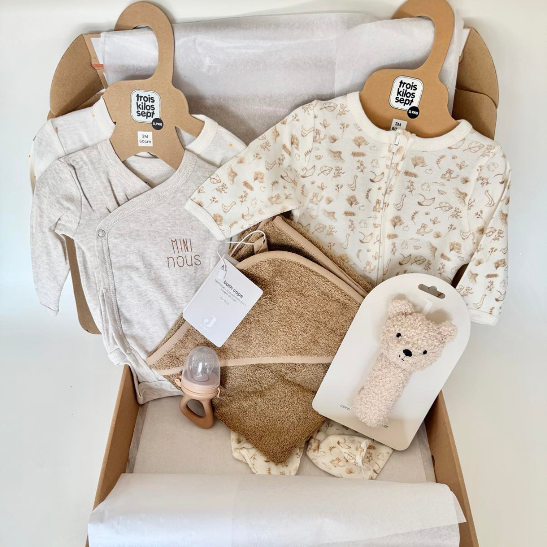 Coffret Cadeau de Naissance â ĂlĂ©gance & Douceur en Tons Neutres Petit coeur salĂ©