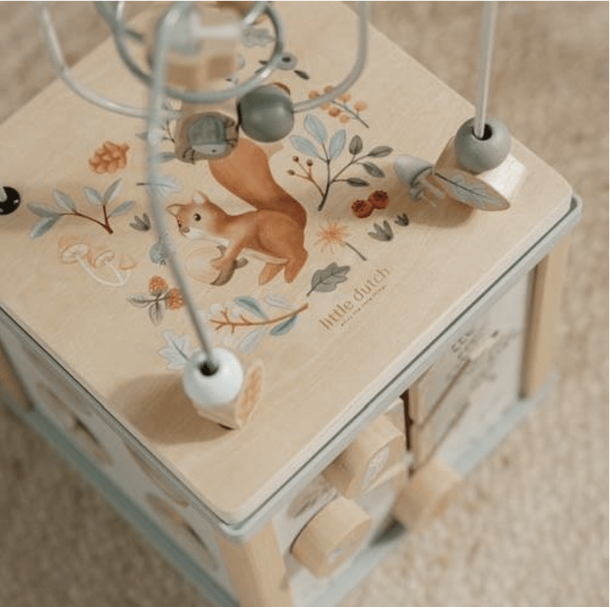 Cube d'activités en bois FSC - Forest Friends - Petit coeur salé