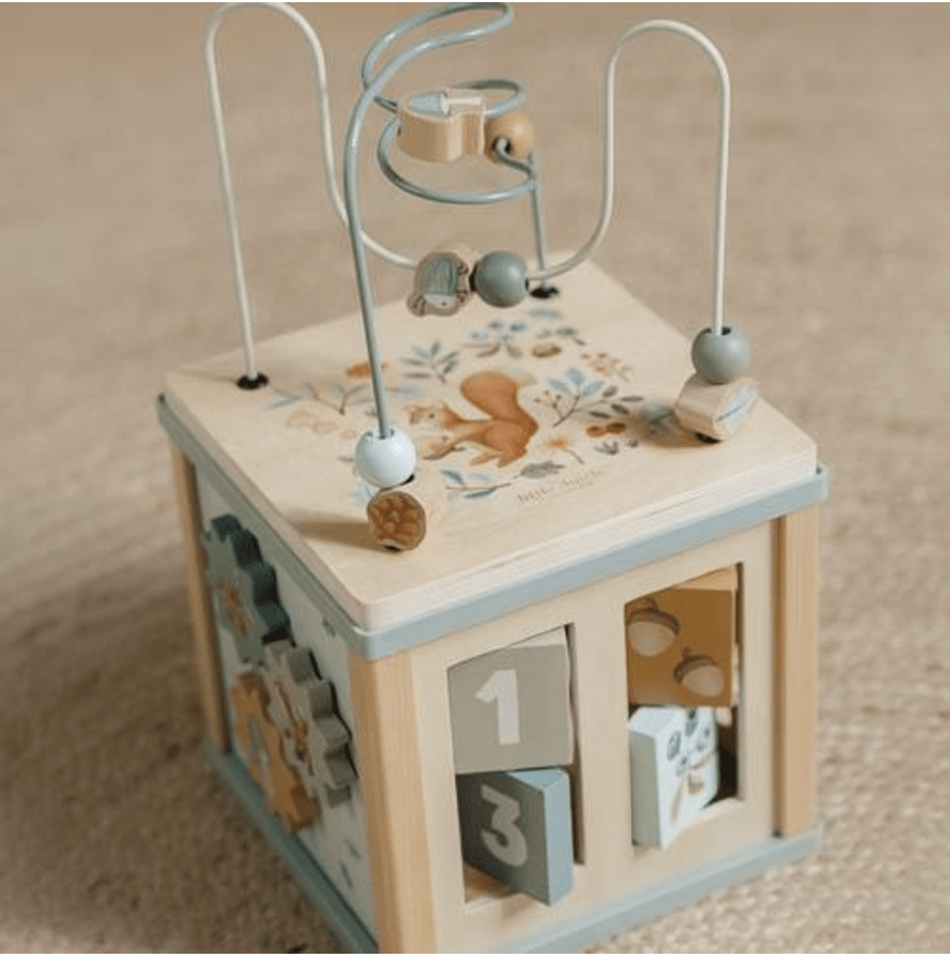 Cube d'activités en bois FSC - Forest Friends - Petit coeur salé