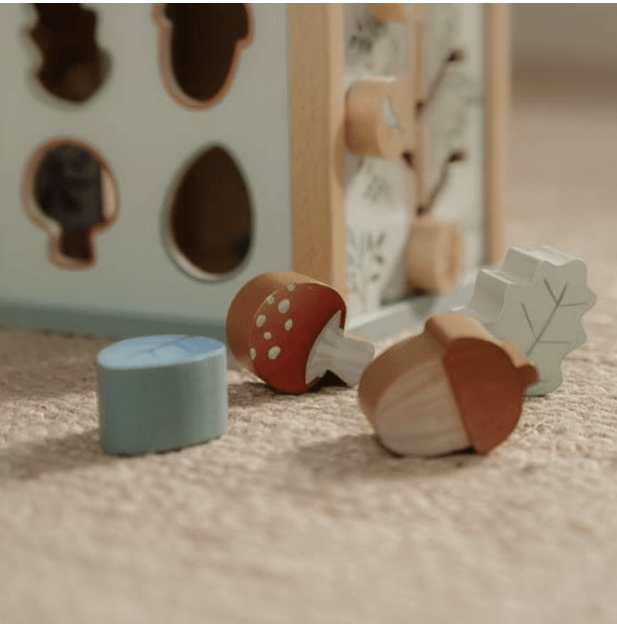 Cube d'activités en bois FSC - Forest Friends - Petit coeur salé