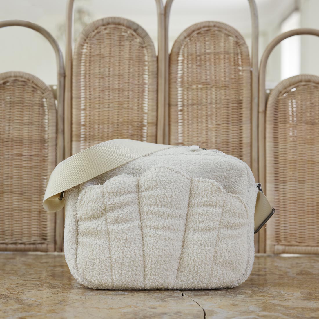 Besace à langer – White Bouclé 👜✨