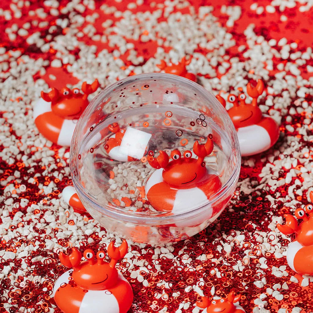 DĂ©couvrez les balles sensorielles Petit Boum Happy Bubbles Crabs đŠ ! Parfaites pour le bain, elles Ă©veillent les sens de bĂ©bĂ© grĂące Ă  leurs textures et paillettes magiques.