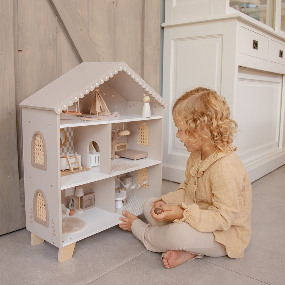 Maison de poupĂ©es en bois â Nougat avec accessoires et poupĂ©es