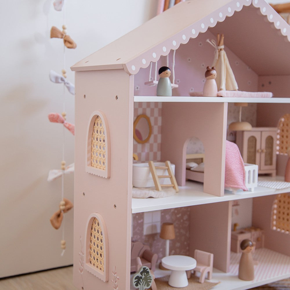 Maison de poupĂ©es en bois â Rose avec accessoires et poupĂ©es