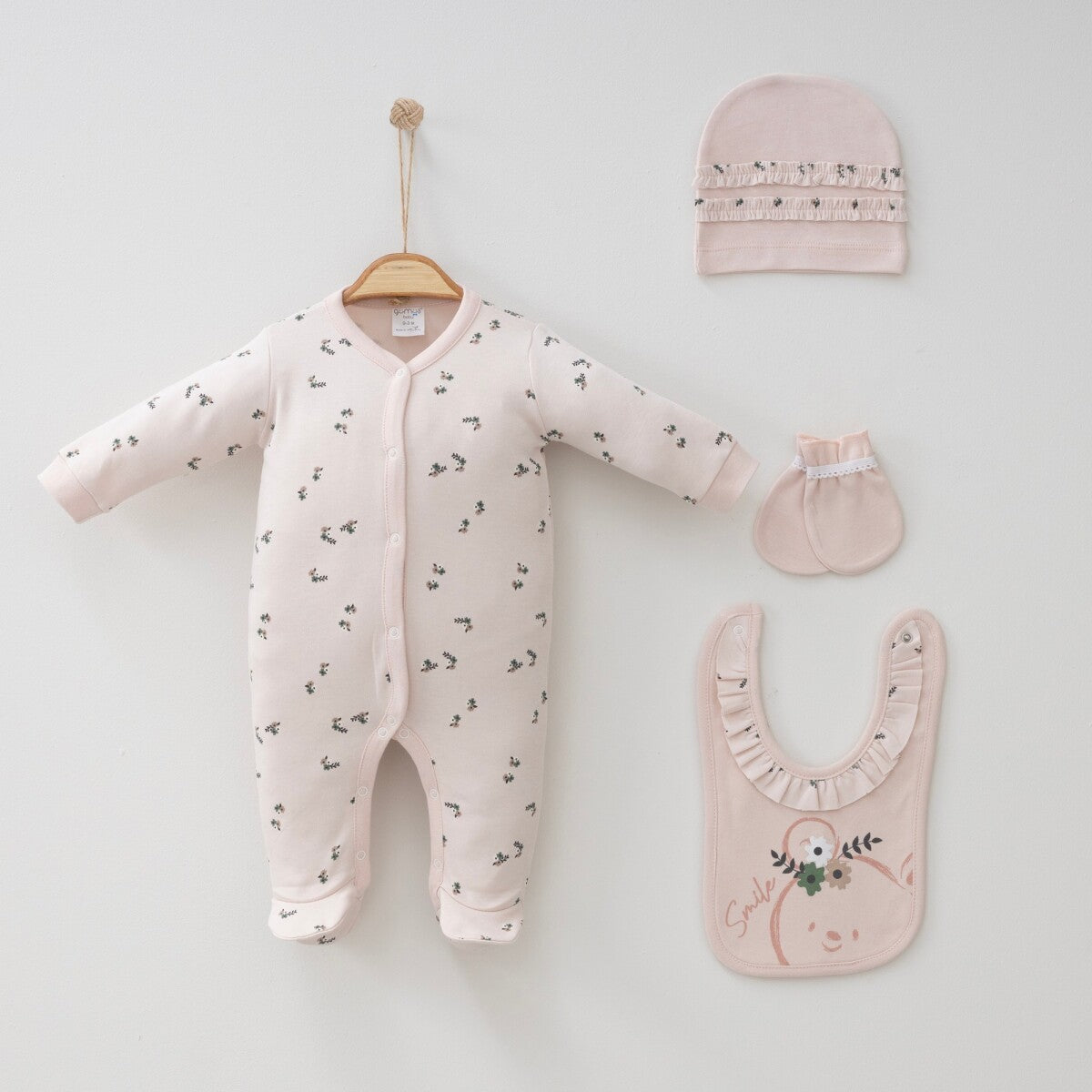 Lot vêtements Bébé fleuri ours rose (0 -3 mois)