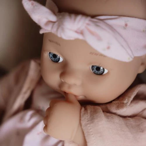 Poupée Lily avec accessoires – Jouet d’imitation dès 18 mois