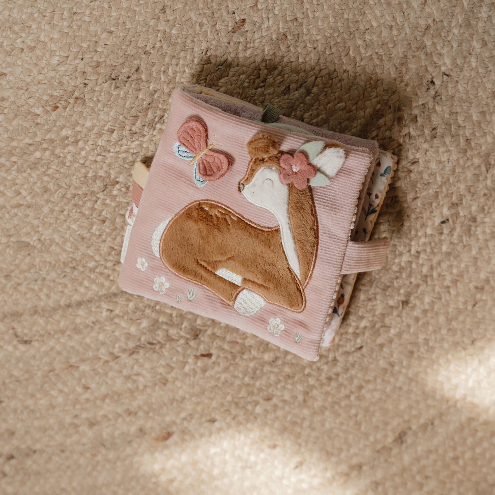 Livre d'activités tissu - Fairy Garden LITTLE DUTCH