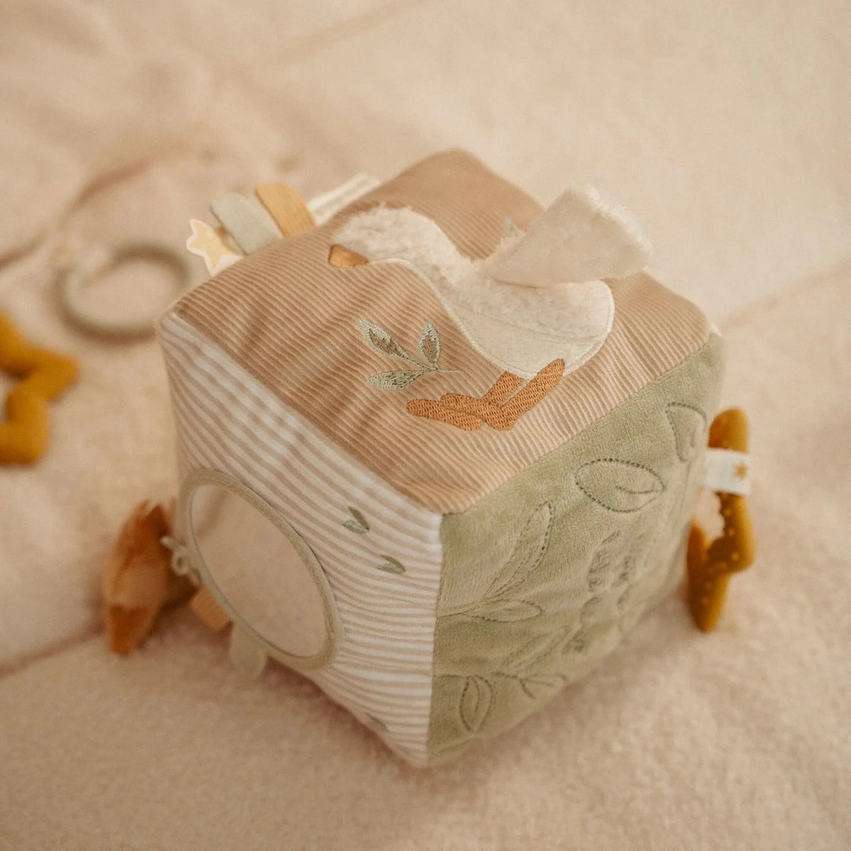 Cube d'activités soft - Newborn LITTLE DUTCH