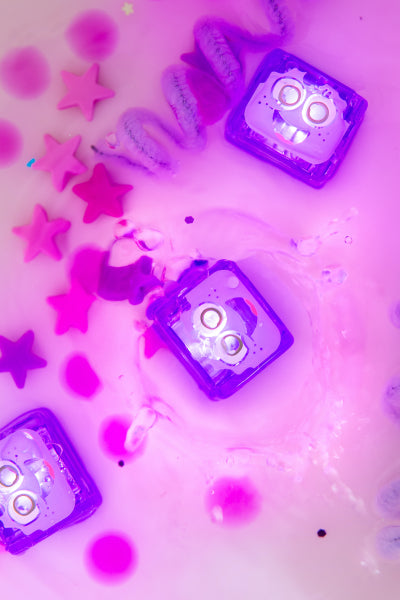 LILA CUBES LUMINEUX VIOLETS