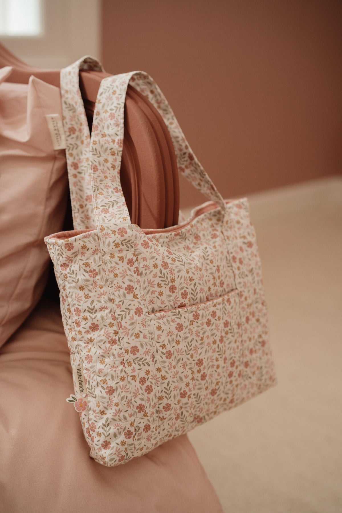 Sac à langer et accessoires pour poupée – Jeu d’imitation LITTLE DUTCH