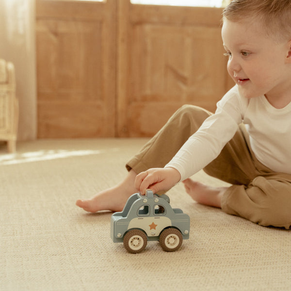 Voiture de police en bois FSC – Jouet d’éveil et jeu de rôle LITTLE DUTCH