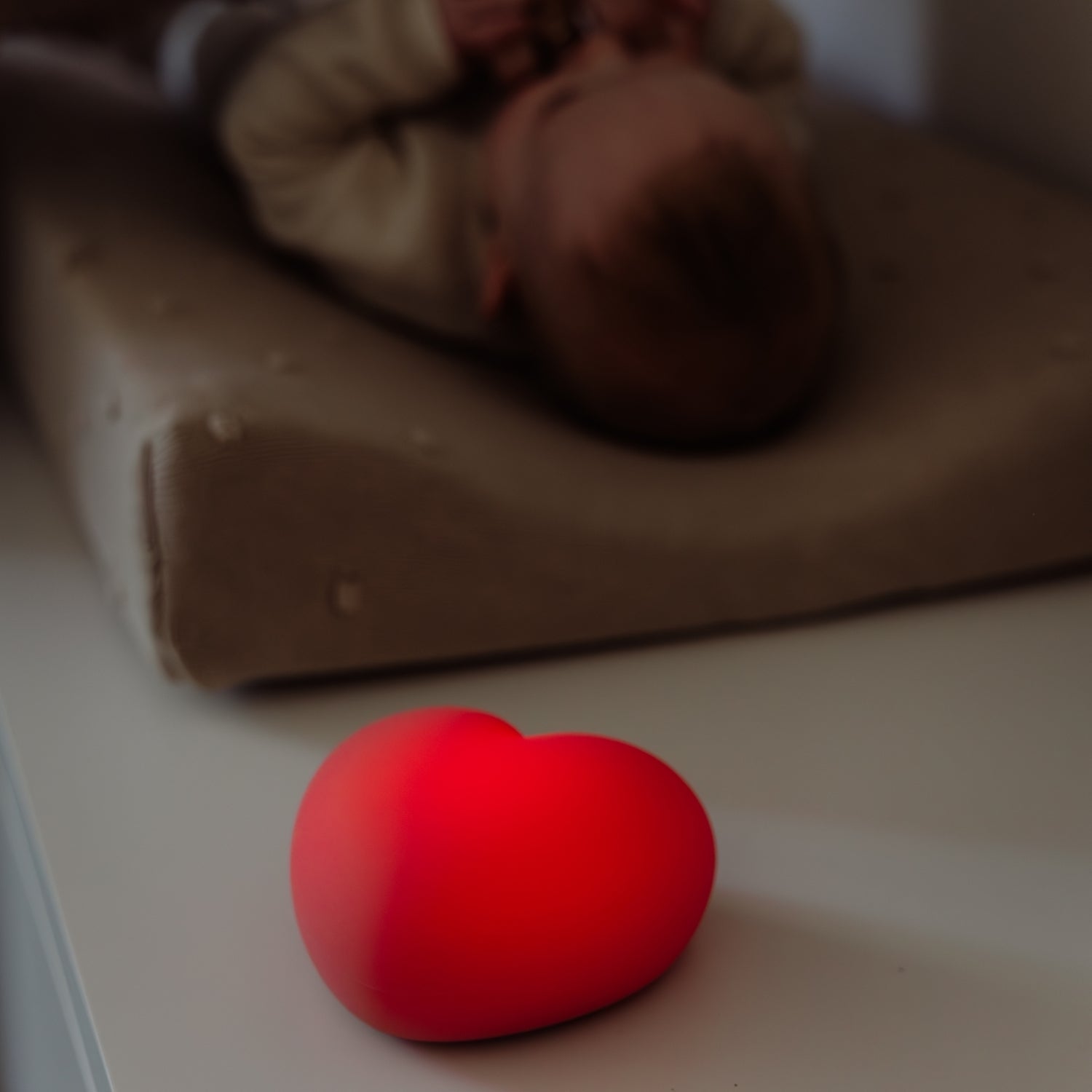 Veilleuse d’Allaitement en Silicone – Ruby Vieux rose