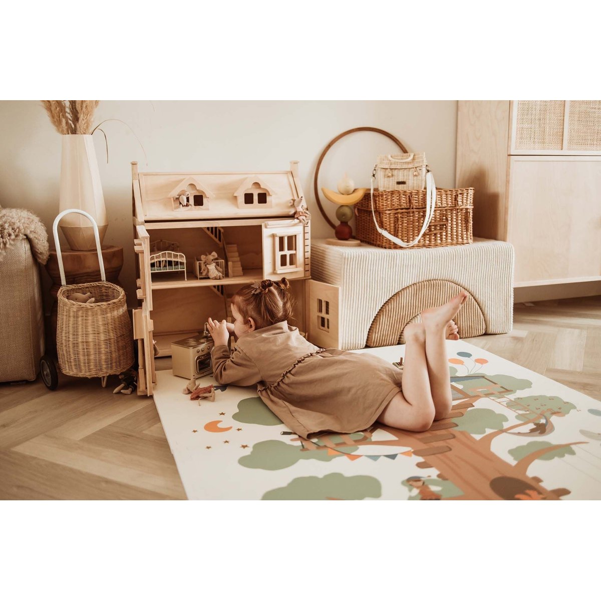 Tapis de jeu réversible 2 en 1 EEVAA Treehouse (120 x 180 cm)