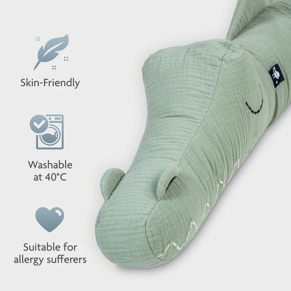 Tour de lit crocodile de Julius Zöllner, 180 cm de douceur certifiée OEKO-TEX®. Idéal pour protéger bébé et décorer la chambre avec tendresse.
