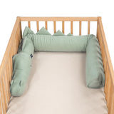 Tour de lit crocodile de Julius Zöllner, 180 cm de douceur certifiée OEKO-TEX®. Idéal pour protéger bébé et décorer la chambre avec tendresse.