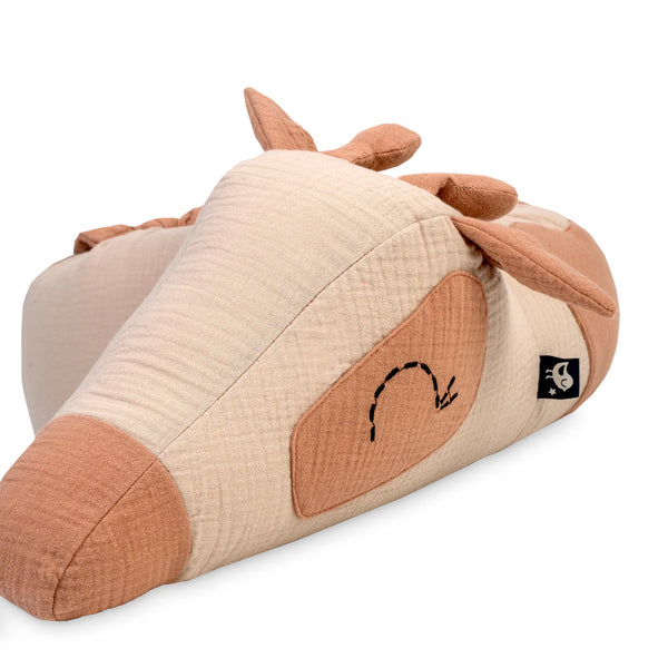Tour de lit girafe de Julius Zöllner, 180 cm de douceur certifiée OEKO-TEX®. Idéal pour protéger bébé et décorer la chambre avec tendresse.