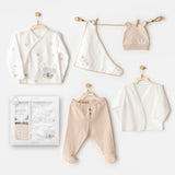 Coffret naissance complet pour bébé avec bavoir, bonnet, pantalon, brassière et gilet. Motif Koala tendre, 100% coton, idéal dès la maternité pour filles et garçons.