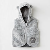 Veste sans manches en welsoft pour bébé, douce et chaude avec capuche à oreilles. Disponible de 1 à 24 mois, parfaite pour rester au chaud avec style.