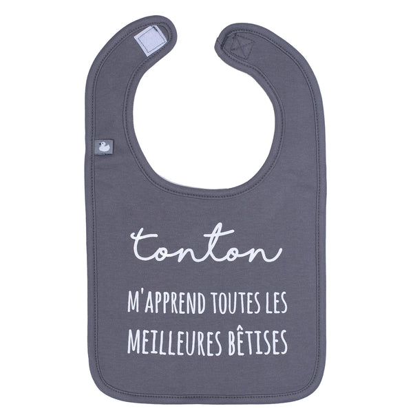 Bavoir “Tonton m’apprend les meilleures bêtises” anthracite, 100% coton, doux et pratique. Cadeau drôle et original pour bébé signé Petit Coeur Salé.