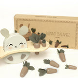 Offrez à votre enfant l’Échelle de Lapin 🐇, un puzzle en bois Montessori sûr et éducatif pour développer motricité, équilibre et créativité dès 3 ans.