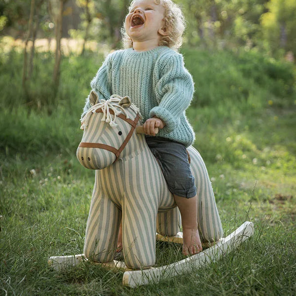 Cheval à bascule Sam en coton – jouet d’éveil dès 18 mois