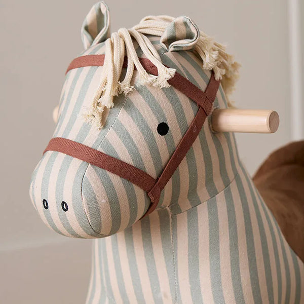 Cheval à bascule Sam en coton – jouet d’éveil dès 18 mois