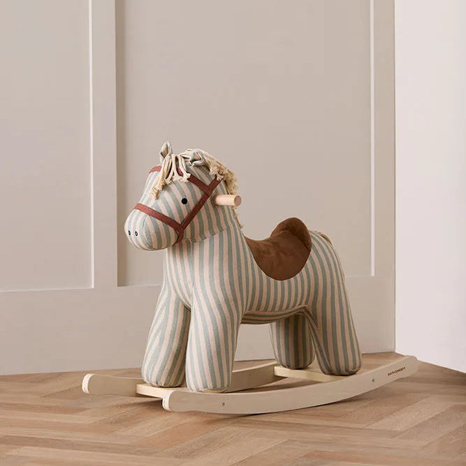Cheval à bascule Sam en coton – jouet d’éveil dès 18 mois