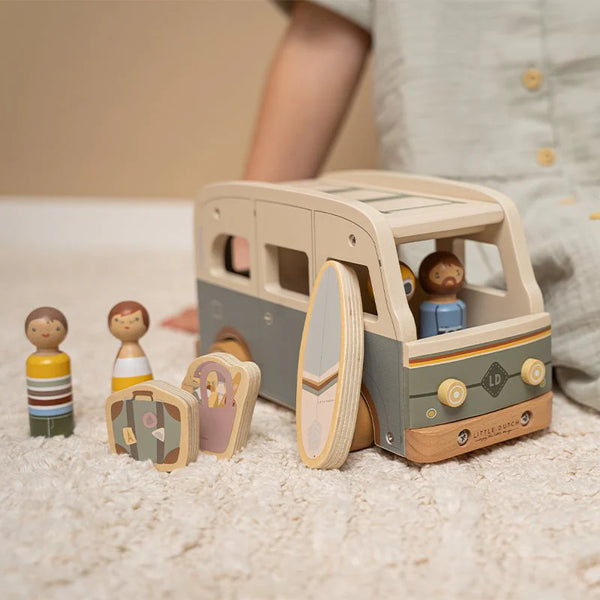 Camping-car vintage en bois – Little Dutch