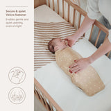 Couverture d’emmaillotage bébé – coton 0-3 mois sable et coeurs beiges MEYCO BABY