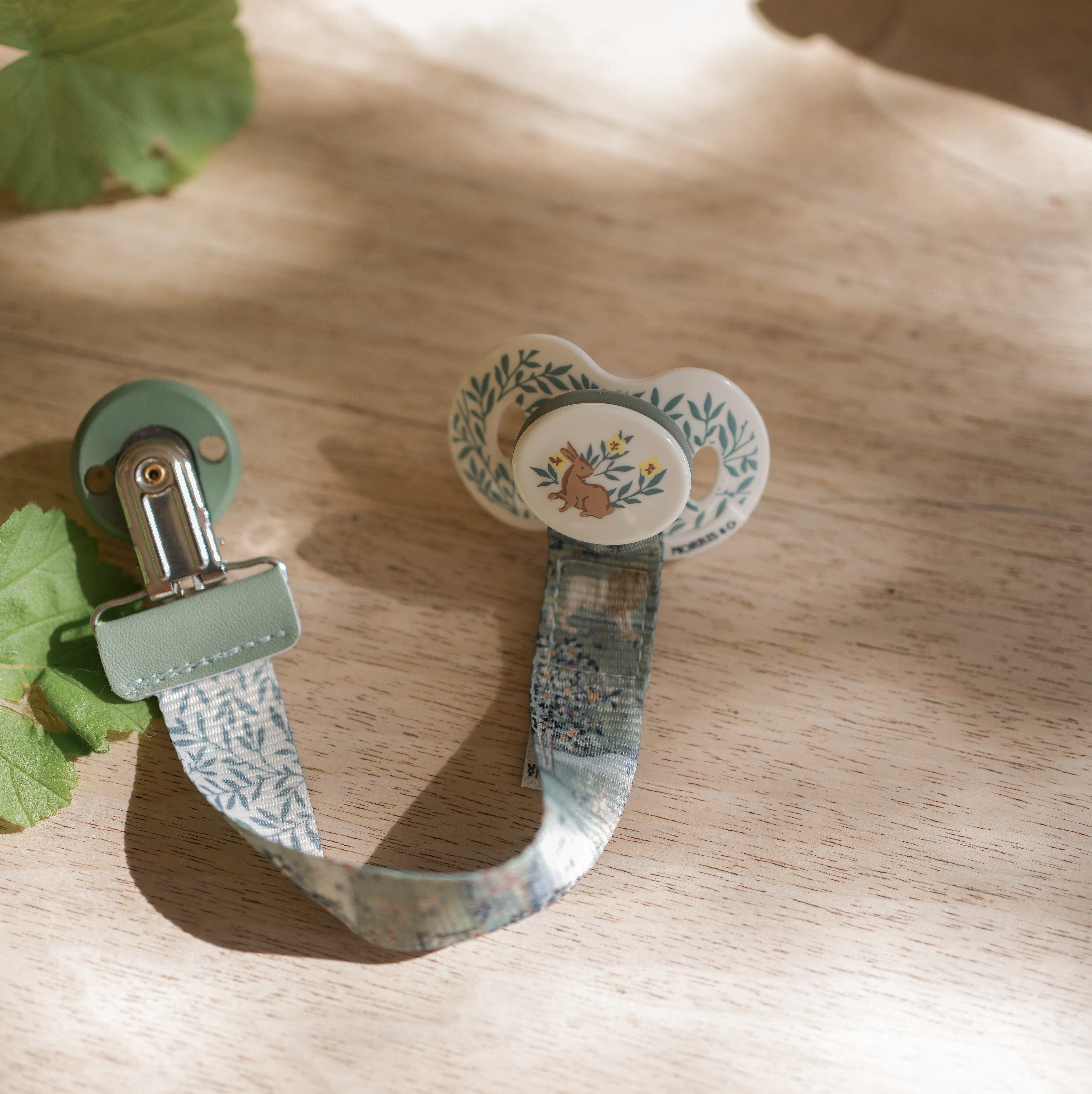 Attache-tétine en Bois – Owl & Willow 🦉✨