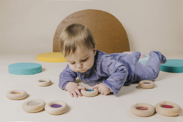 Donut jouet d’éveil sensoriel jaune – jouet en bois bébé PETIT BOOM