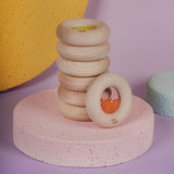 Donut jouet d’éveil sensoriel orange – jouet en bois bébé PETIT BOOM