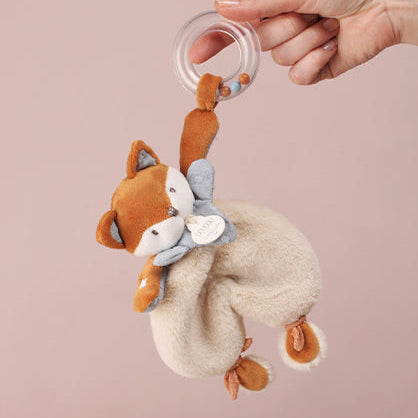 ce doudou hochet bébé est idéal pour stimuler l’éveil dès la naissance