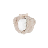 Offrez des nuits sereines à bébé avec la peluche bruit blanc Lou 🐻. Portable et douce, sons apaisants (battements de cœur & bruit blanc), idéale poussette, siège auto & voyages