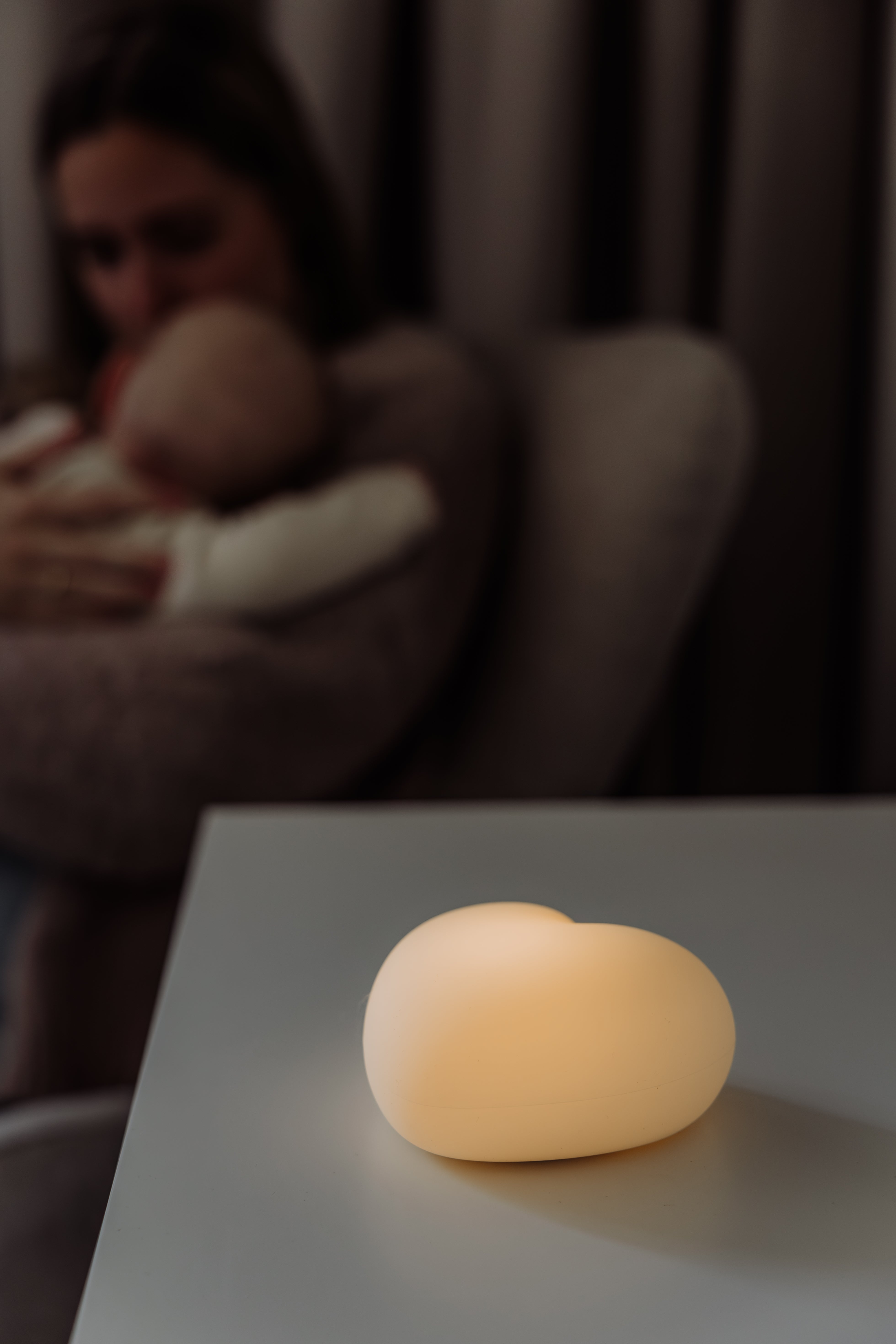 Veilleuse d’Allaitement en Silicone – Ruby Grise