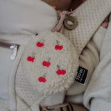 Bruit Blanc Portable – Lucy cerises brodées
