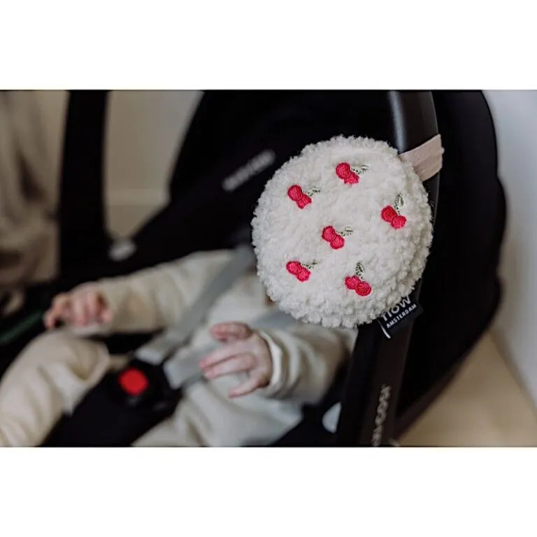 Bruit Blanc Portable – Lucy cerises brodées