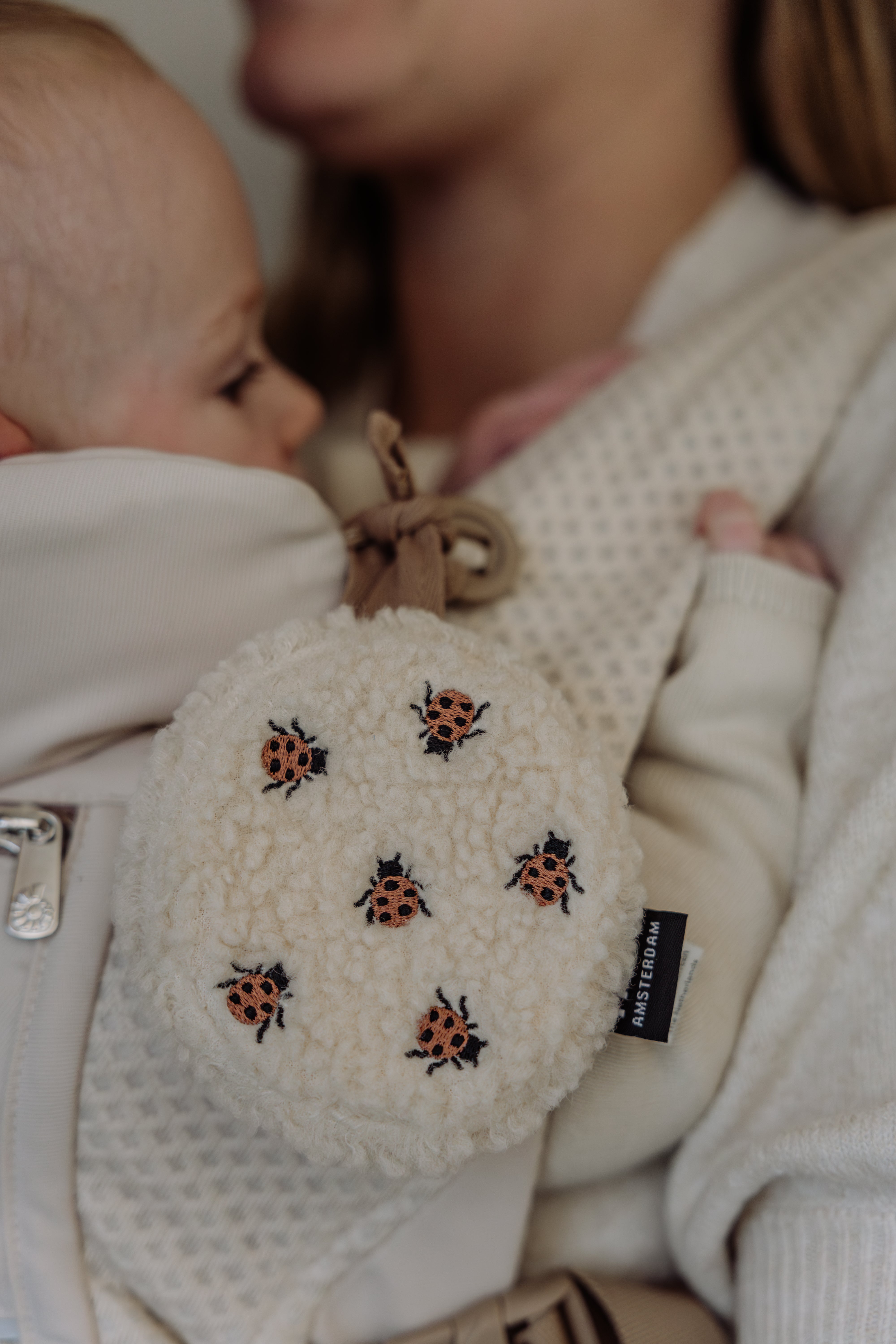 Bruit Blanc Portable – Motif Coccinelles