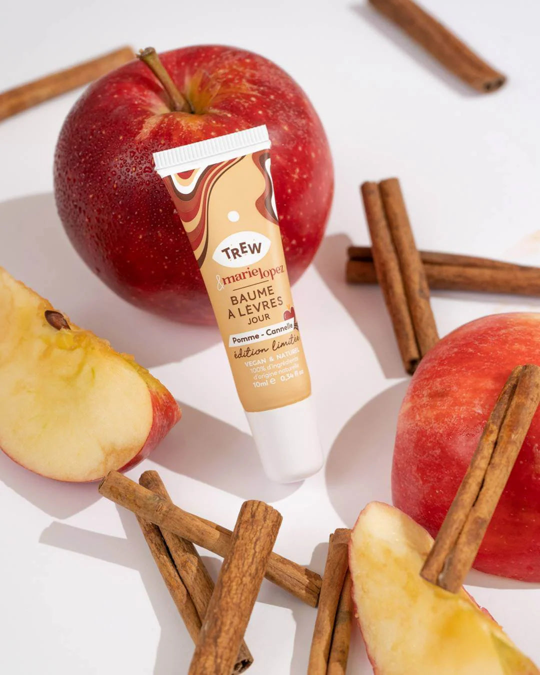 Baume à Lèvres Pomme Cannelle – Trew x Enjoy Phoenix TREW COSMETIC