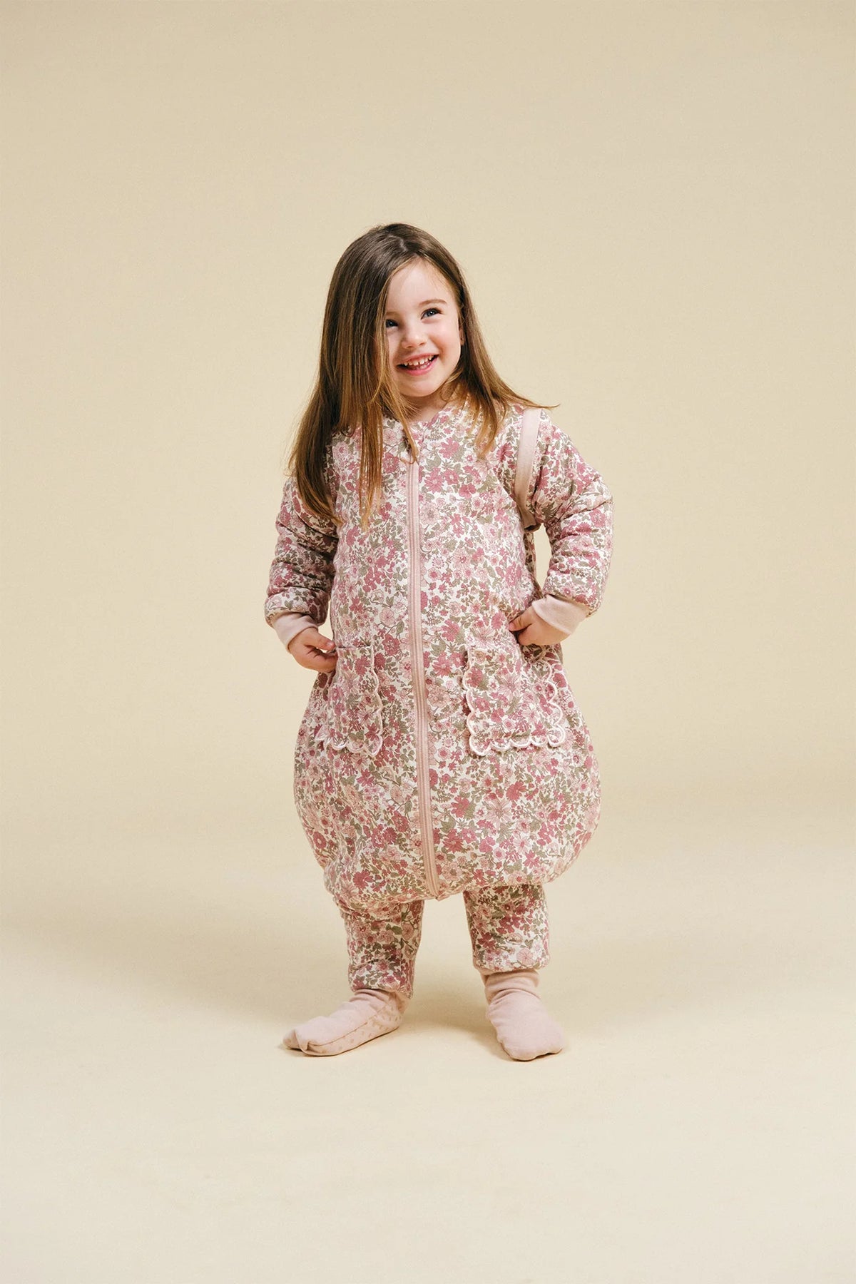 Gigoteuse à pieds avec manches & chaussettes antidérapantes Winter Commelina – TOG 2.5
