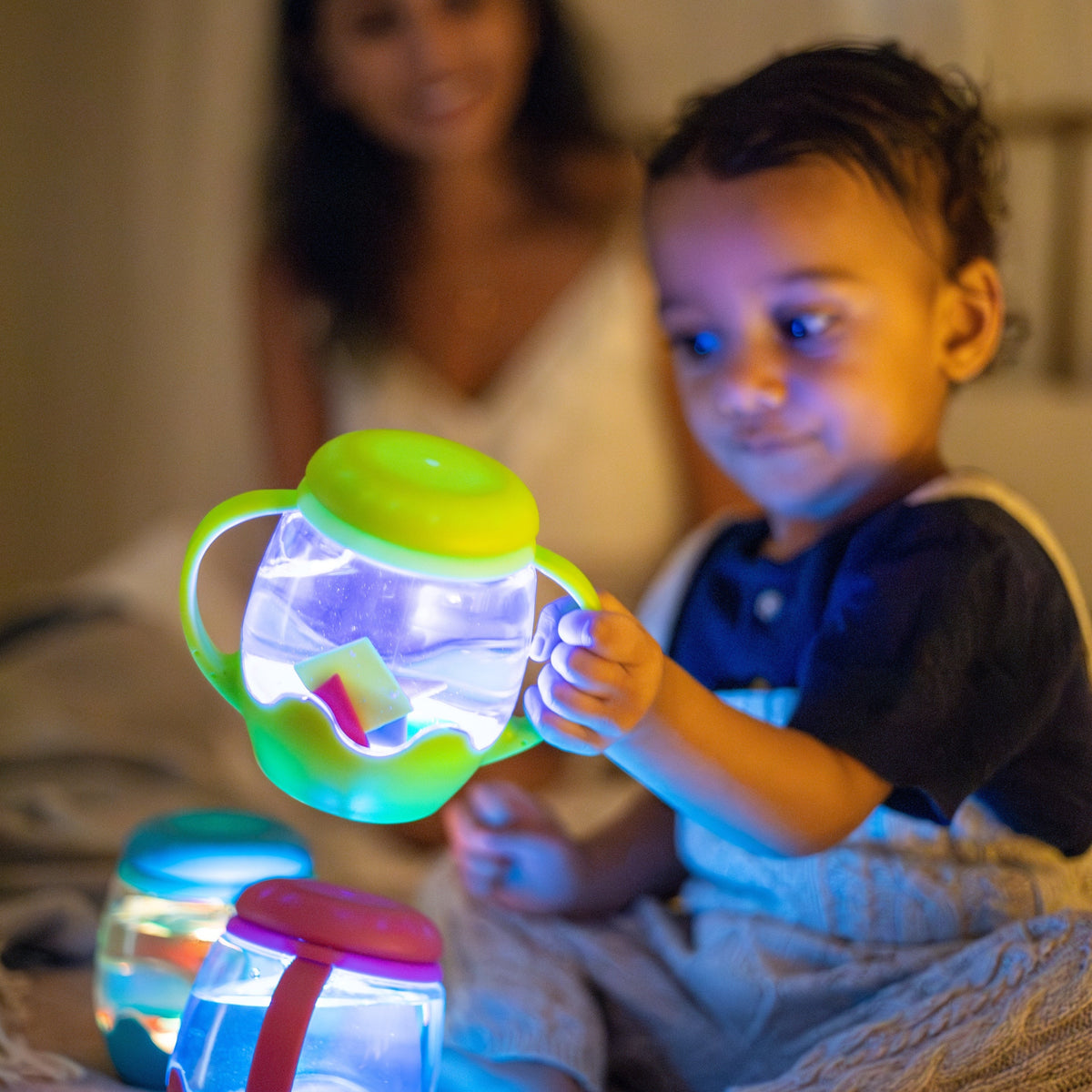 Jarre jouet sensoriel lumineux enfant – bocal apaisant dès 18 mois verte GLO PALS