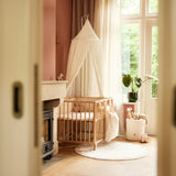 Panier de rangement Cloudy Rib Oatmeal, élégant et pratique en tissu côtelé. Idéal pour organiser le coin à langer ou décorer la chambre de bébé.