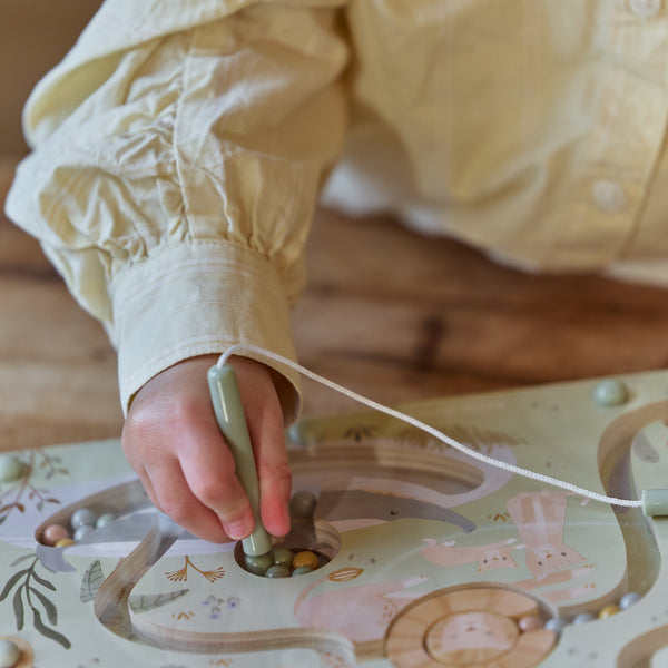 Labyrinthe magnétique en bois Safari Friends – jeu de motricité fine