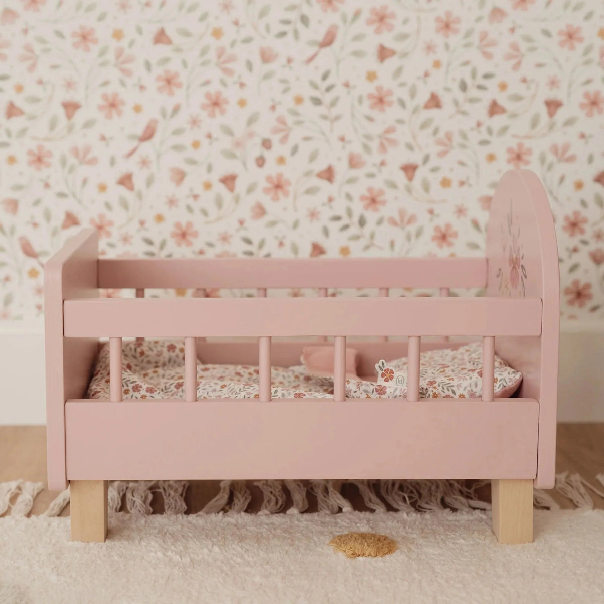 Lit de poupée en bois rose – Essentials LITTLE DUTCH