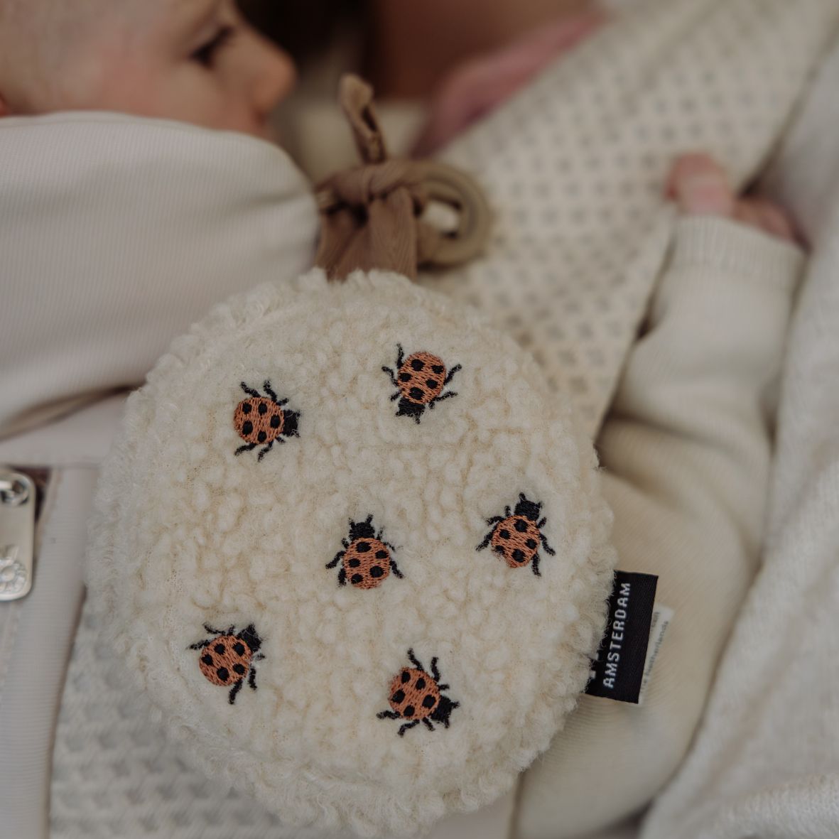 Bruit Blanc Portable – Motif Coccinelles