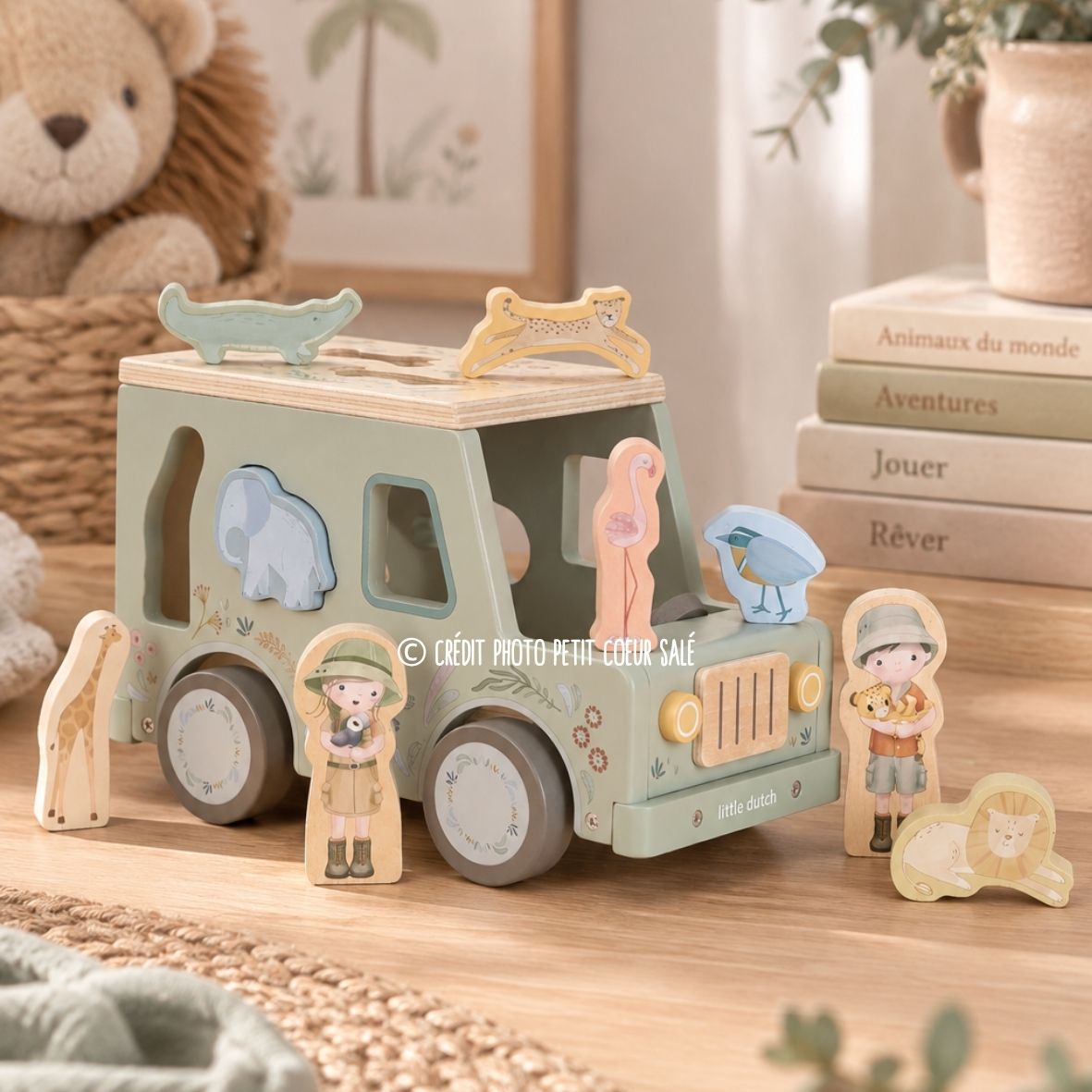 Boîte à formes voiture de safari en bois Safari Friends – jeu éducatif enfant LITTLE DUTCH