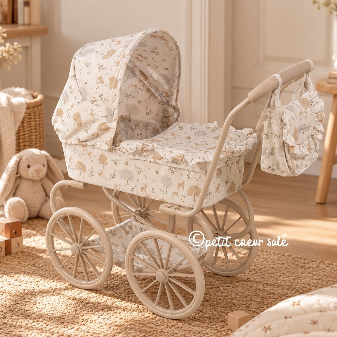 Landau Grandes Roues Nara  – Poussette classique pour poupées avec sac assorti PASITO A PASITO