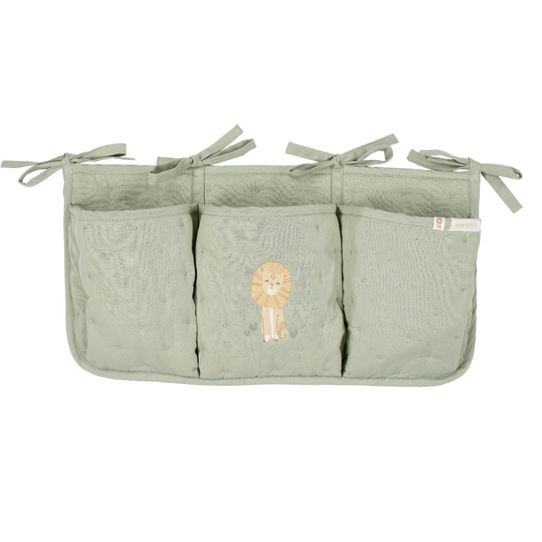 Un organisateur pratique et esthétique pour garder tous les essentiels de bébé bien rangés.