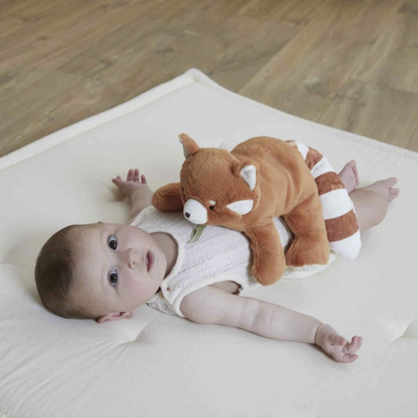 Peluche lestée bébé 26 cm dès 3 mois. Compagnon apaisant pour le rituel du coucher et le sommeil.